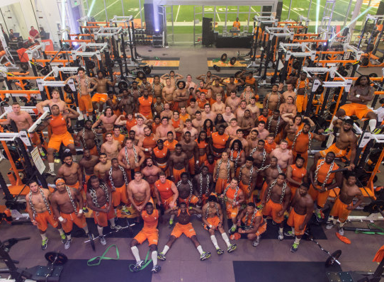 Tennessee Football "Late Night Lift" Pose